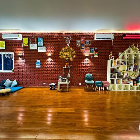 Hotel Wraveler Inn Ришикеш Экстерьер фото