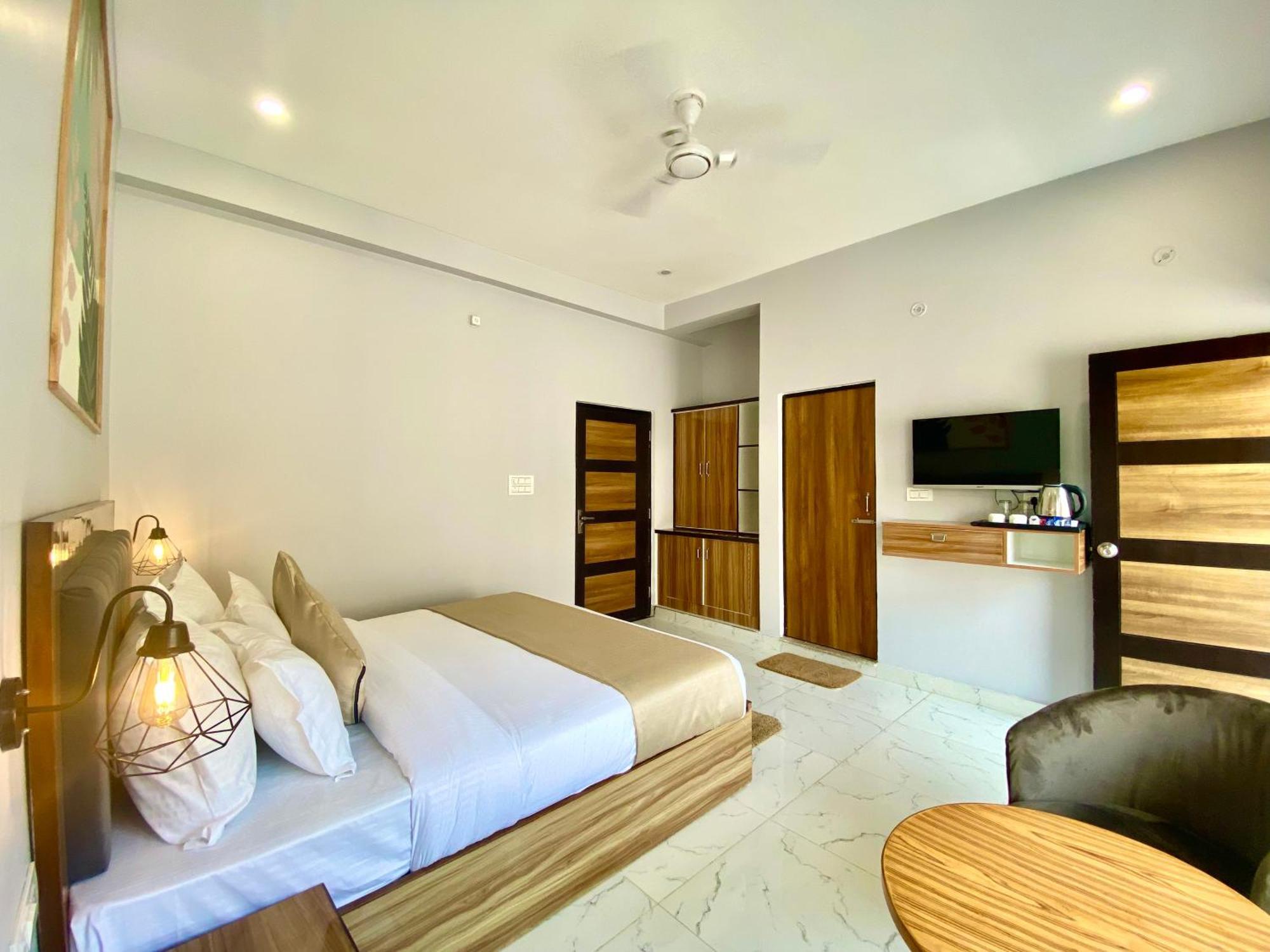 Hotel Wraveler Inn Ришикеш Экстерьер фото