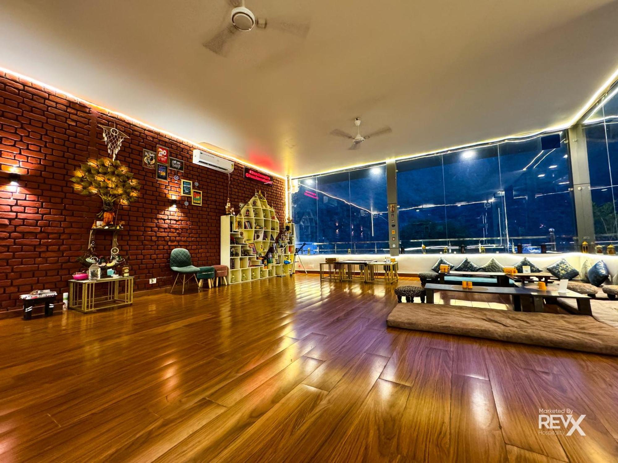 Hotel Wraveler Inn Ришикеш Экстерьер фото
