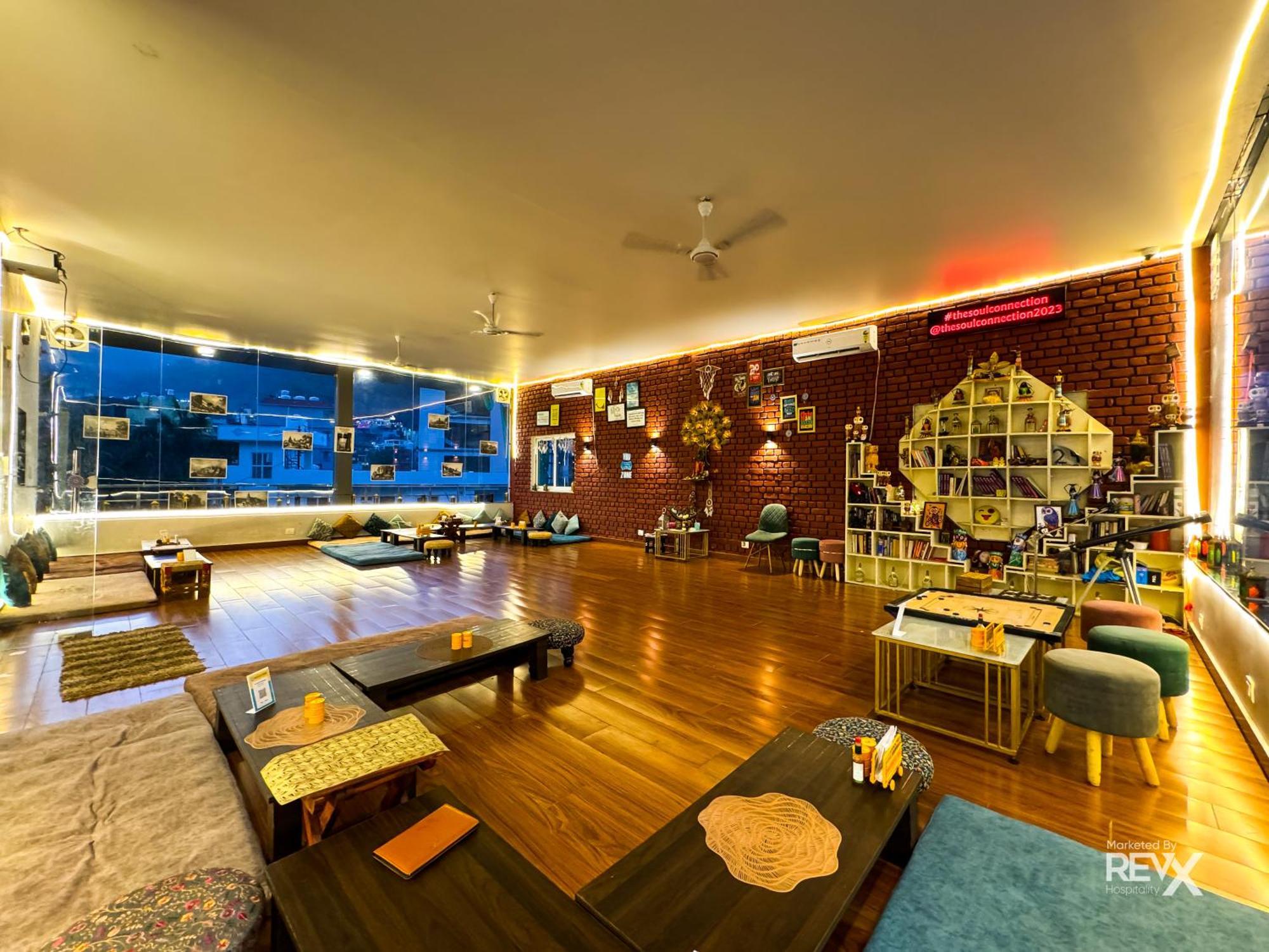 Hotel Wraveler Inn Ришикеш Экстерьер фото