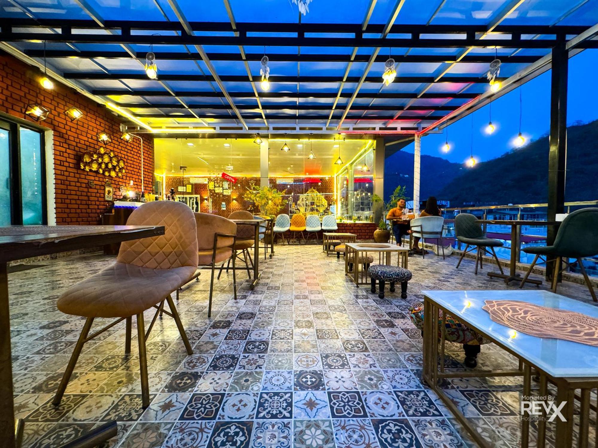 Hotel Wraveler Inn Ришикеш Экстерьер фото